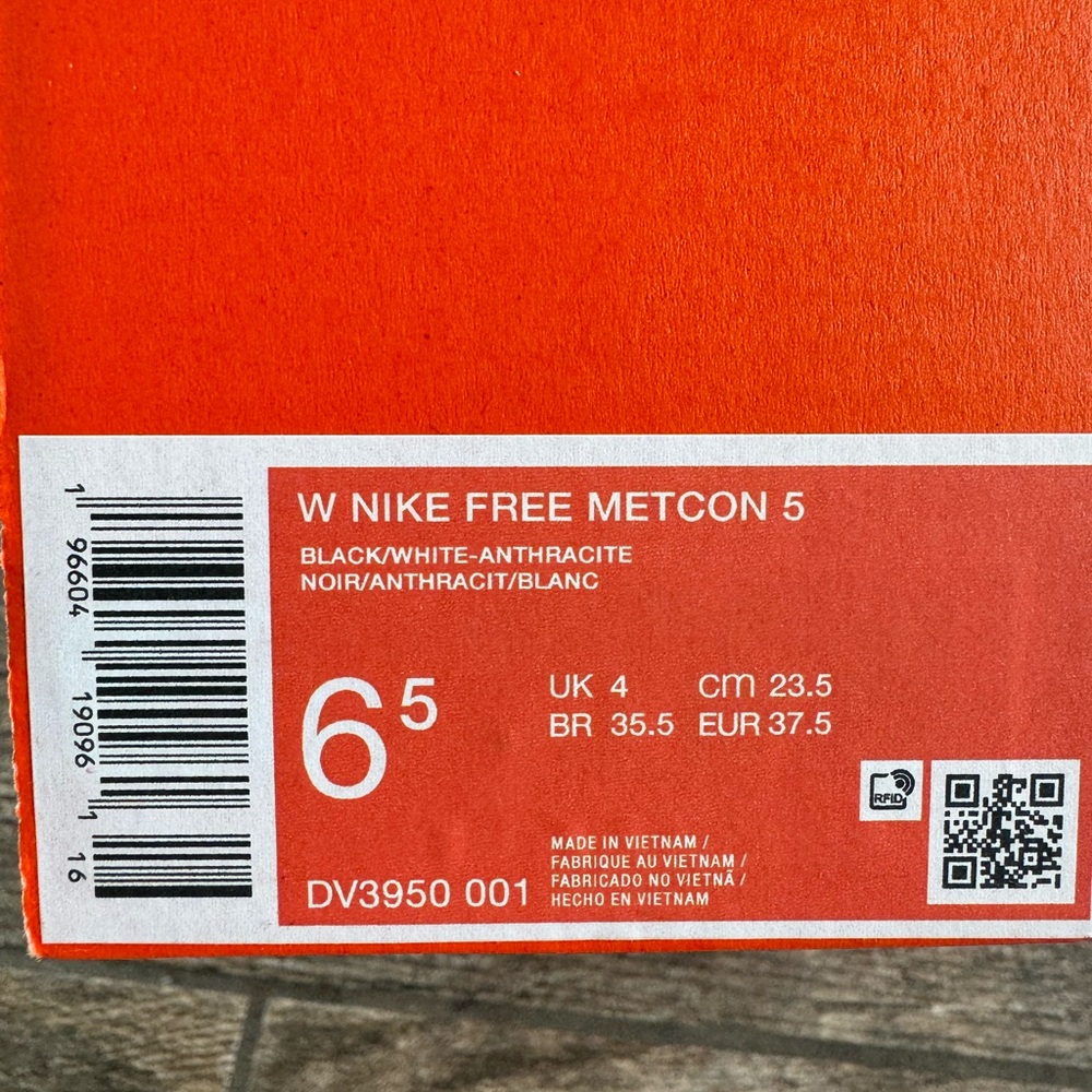 Brand New Nike Free Metcon 5 Black/White Women’s Workout Shoes - Picture 12 of 13